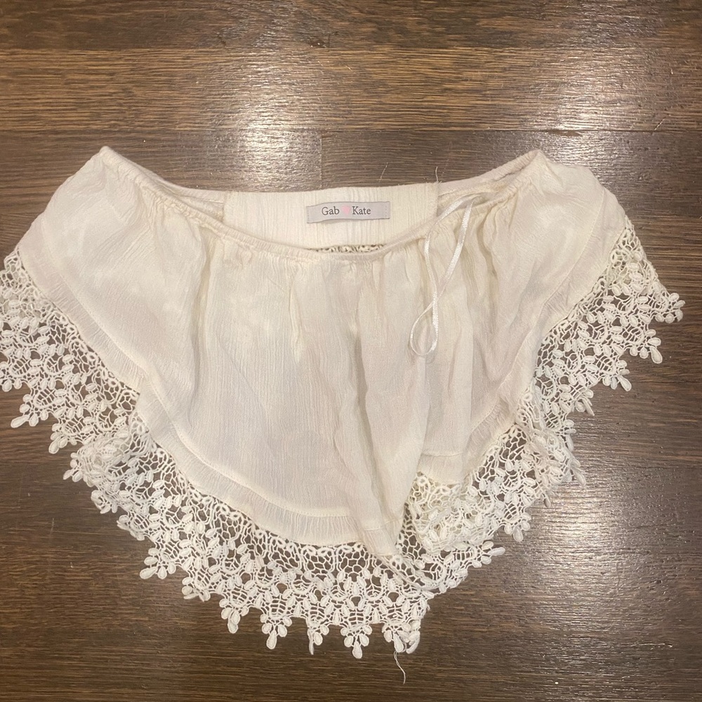Gab & Kate White Lace Strapless Bandana Crop Top